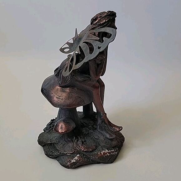 Bronze Resin Seated Fairy Atop Mushroom Caps Figurine Enchanted Fantasy Magical - Picture 4 of 11
